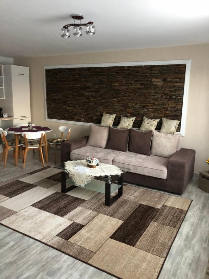 Aleria De Piatra Aparthotel Piatra Neamţ Buitenkant foto
